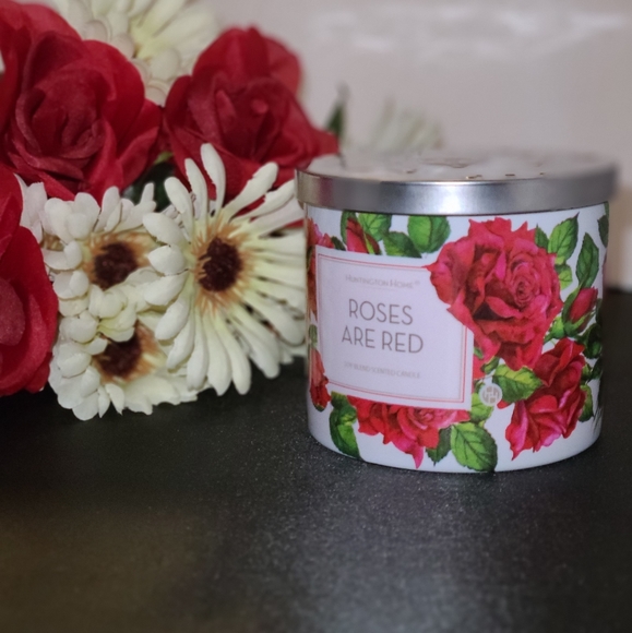 Other - 🌹Brand New Huntington Home 3 Wick Candle 🌹